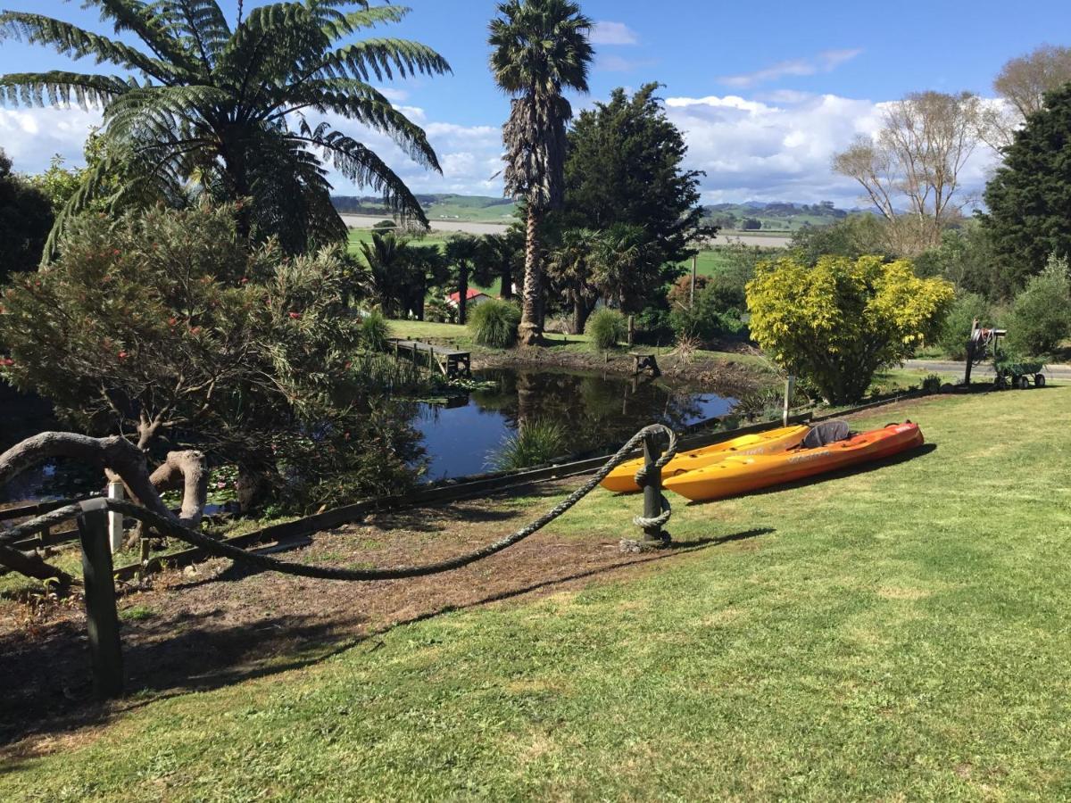 Norfolk Gardens Bed And Breakfast Te Kopuru Bagian luar foto