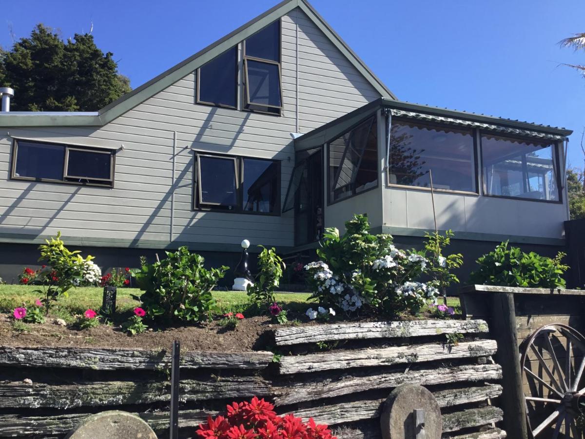 Norfolk Gardens Bed And Breakfast Te Kopuru Bagian luar foto